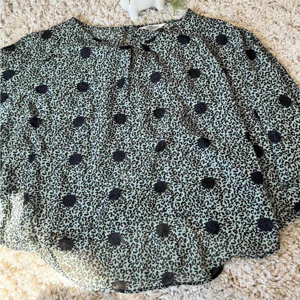 Tramp Y2K vintage, 2000s flowy polkadot, easy-going butterfly sleeve mom…